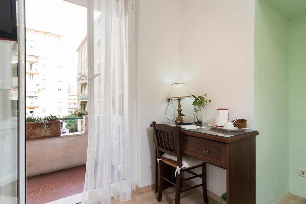 Le Rose B&B ローマ 部屋 写真